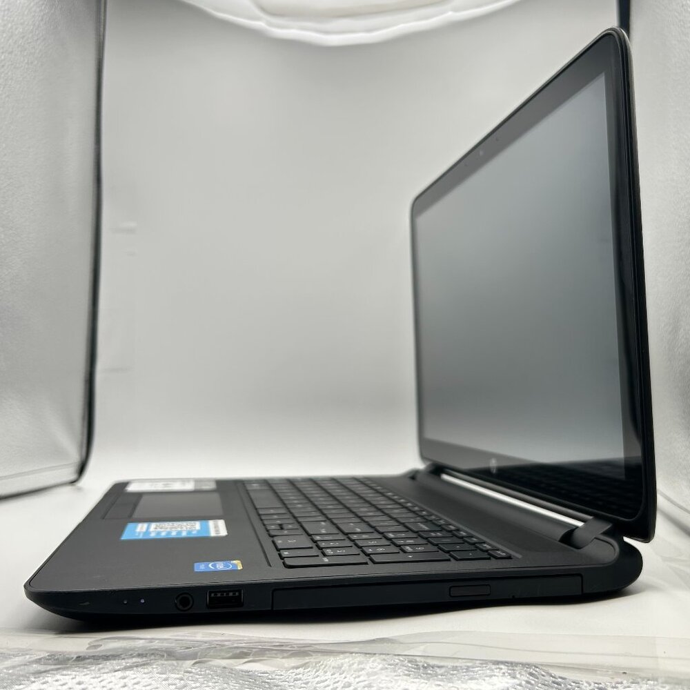 HP 15 Touchscreen Notebook | Celeron N2940 | 4GB RAM | 500GB HDD | Windows 11 - Picture 2 of 8